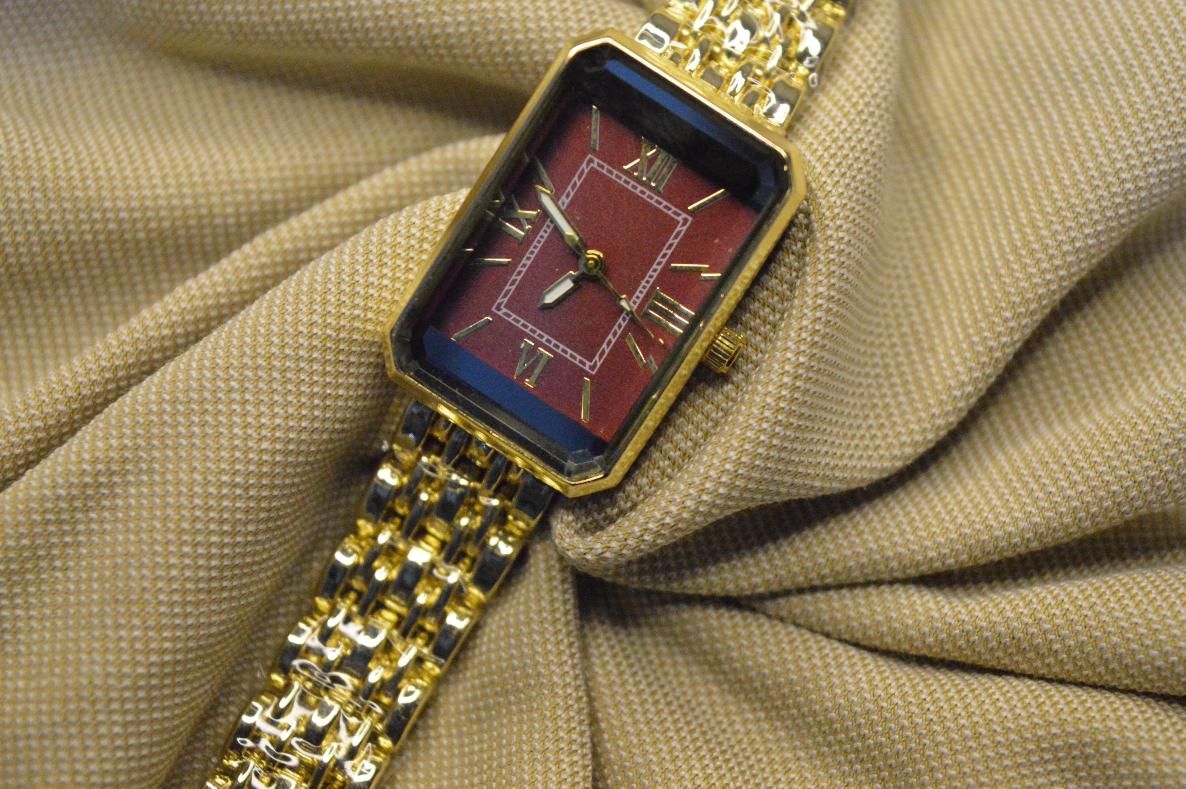 Gold Ruby – Kadın kol saati