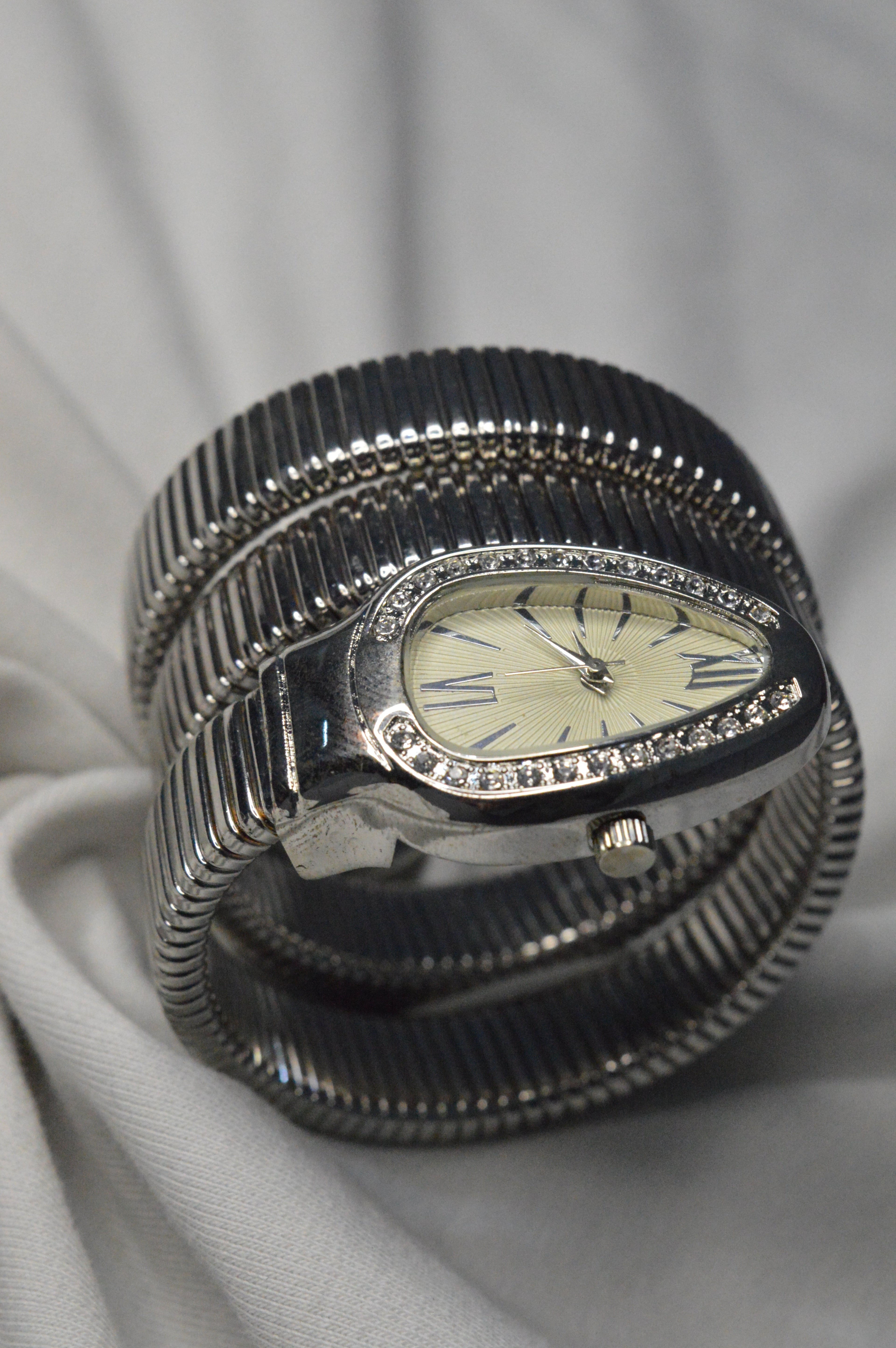 Yılan model - Kadın kol saati