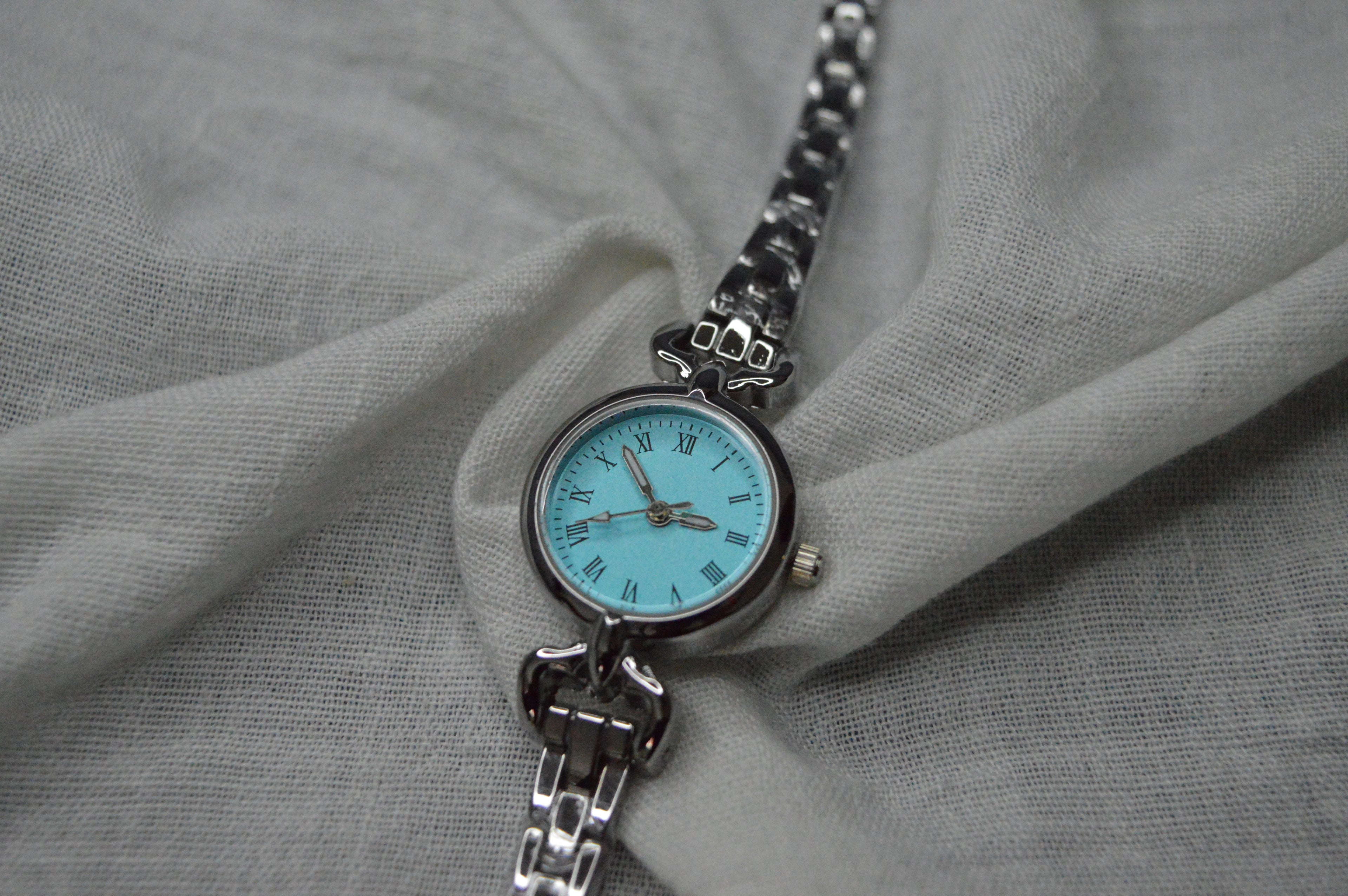 QUARTZ Minimal Vintage Retro Kadın Kol Saati