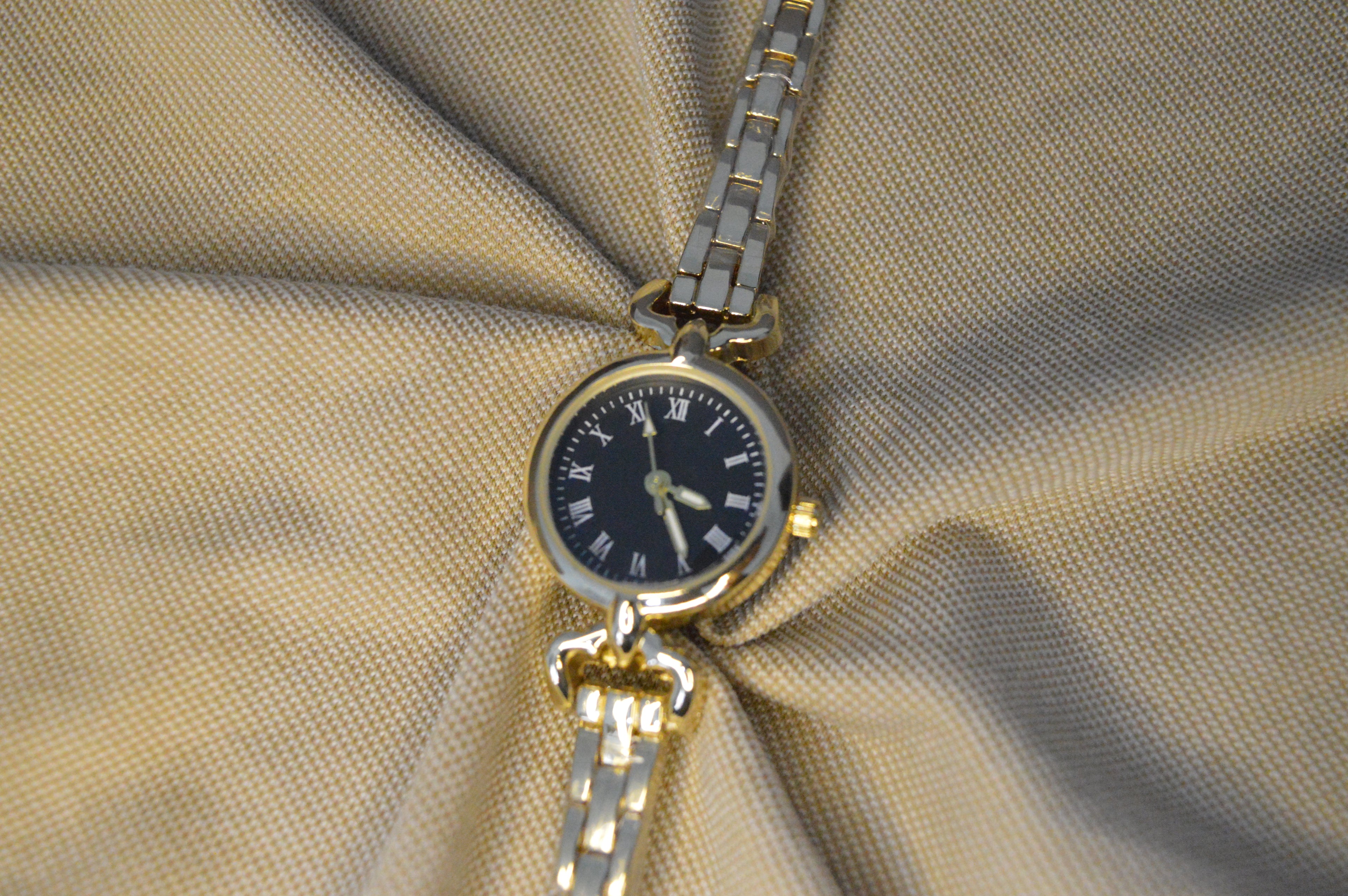 QUARTZ Minimal Vintage Retro Kadın Kol Saati