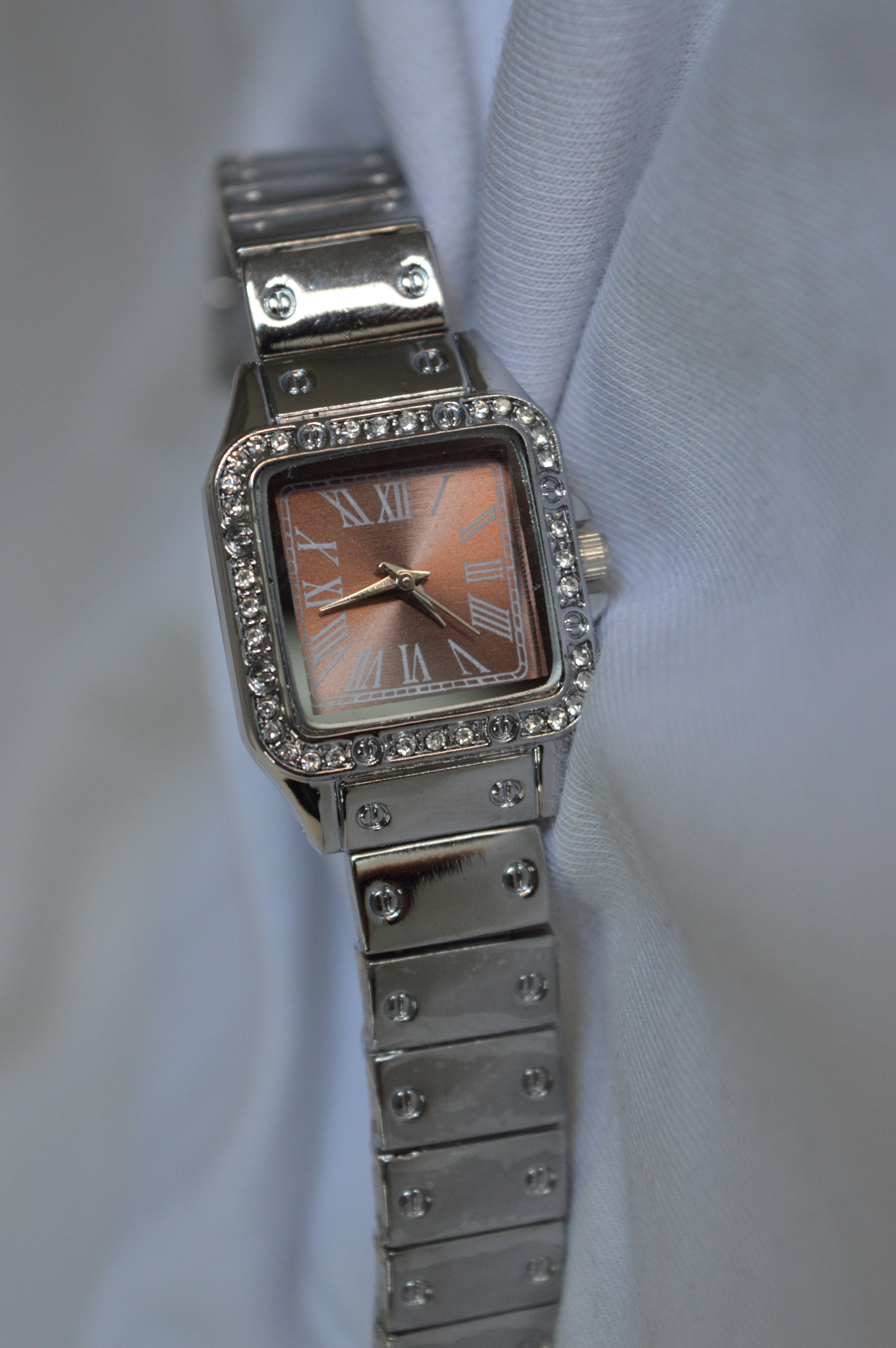 Bronz Işıltı Taşlı Kadın Kol Saati